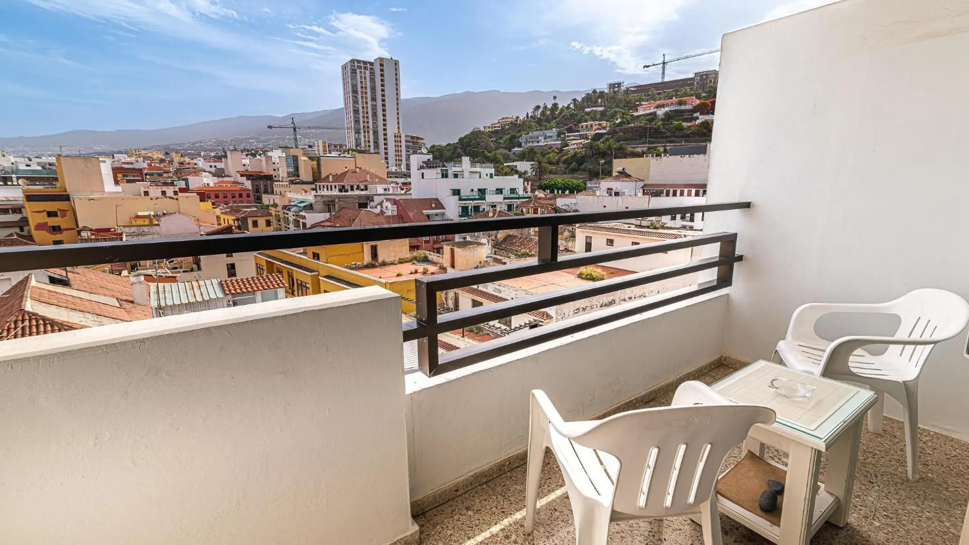 Apartamento En Puerto De La Cruz Con Vistas A La Ciudad By Alterhome